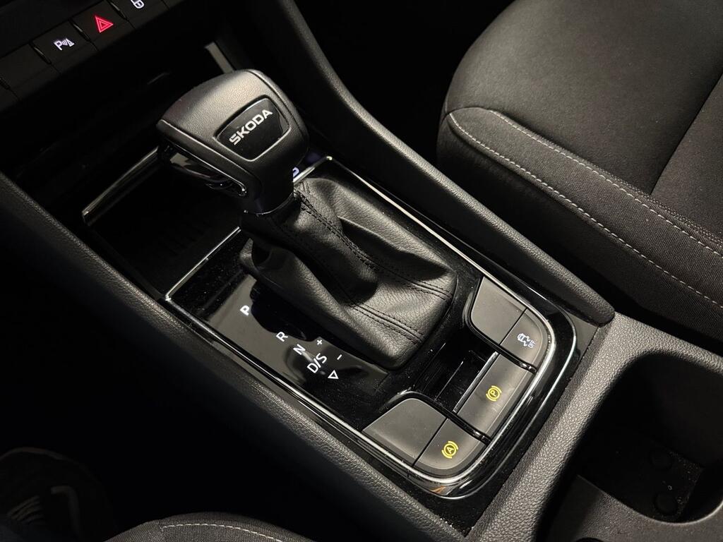 Skoda Karoq 1.5 TSI 110kW (150CV) DSG ACT Selection   //  9.857 km