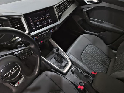 Audi A1 Sportback Black line 30 TFSI 85kW S tron  //  40.282 km