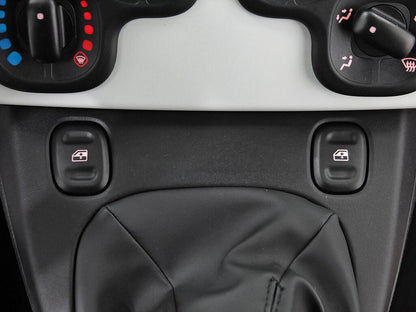 Fiat Panda Pandina 1.0 Hybrid 51kW (70cv)  //  3.750 km