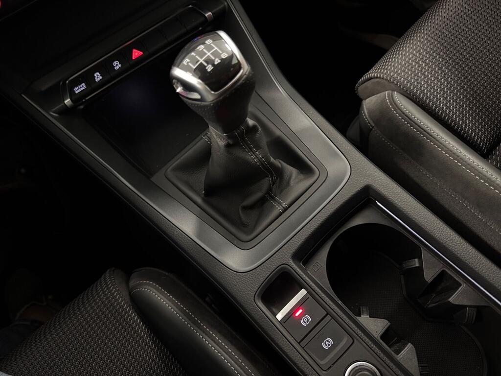 Audi Q3 Black line 35 TDI 110kW (150CV)  //  31.957 km