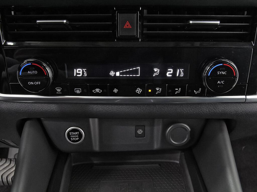 Nissan Qashqai DIG-T 116kW Xtronic N-Connecta  //  41.000 km