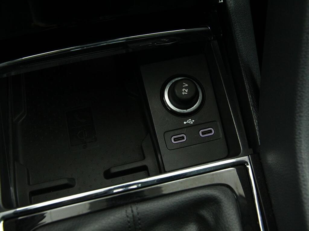 Skoda Karoq 1.5 TSI 110kW (150CV) DSG ACT Ambition  // 17.813 km