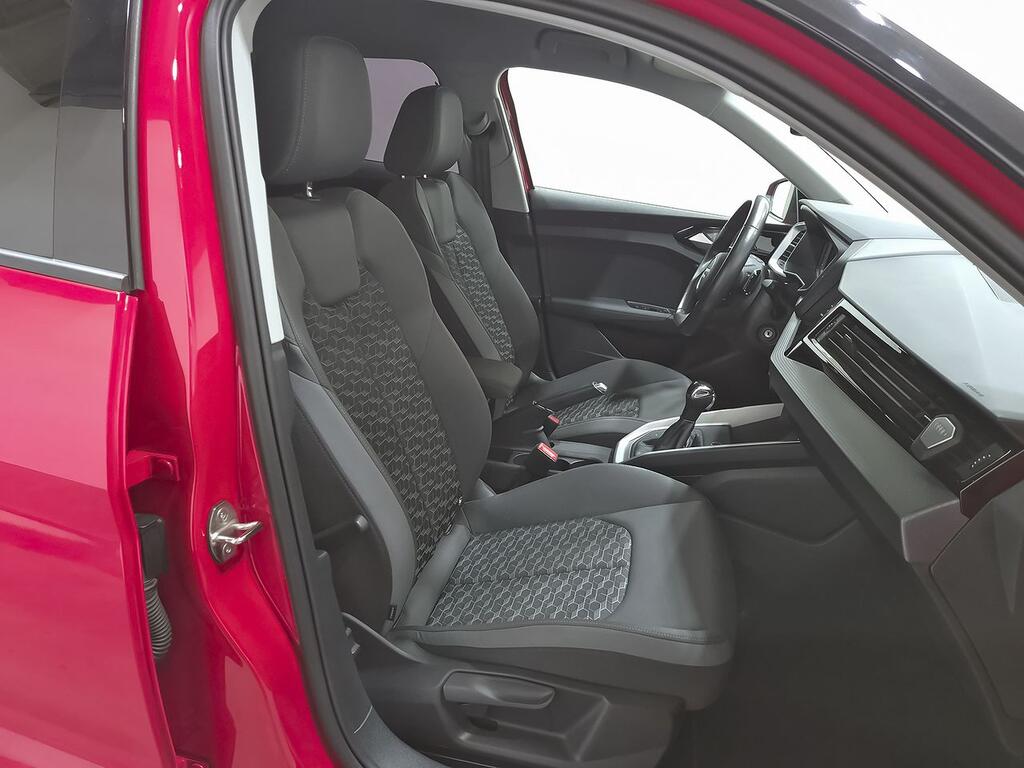 Audi A1 Sportback Black line 30 TFSI 85kW S tron  //  40.282 km