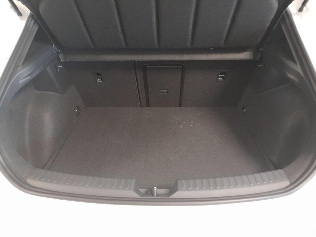 SEAT Leon 1.5 TSI e-Hybrid 150kW DSG-6 FR XM  //  2.950 km