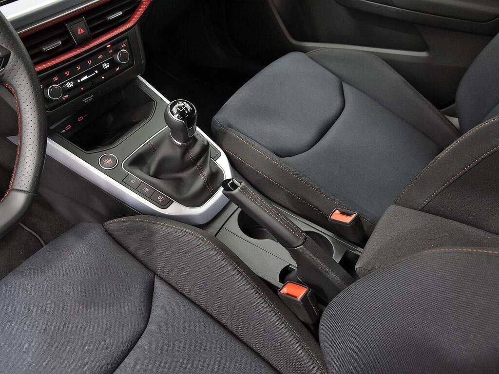 SEAT Arona 1.0 TSI 81kW (110CV) FR XM  //  14.000 km