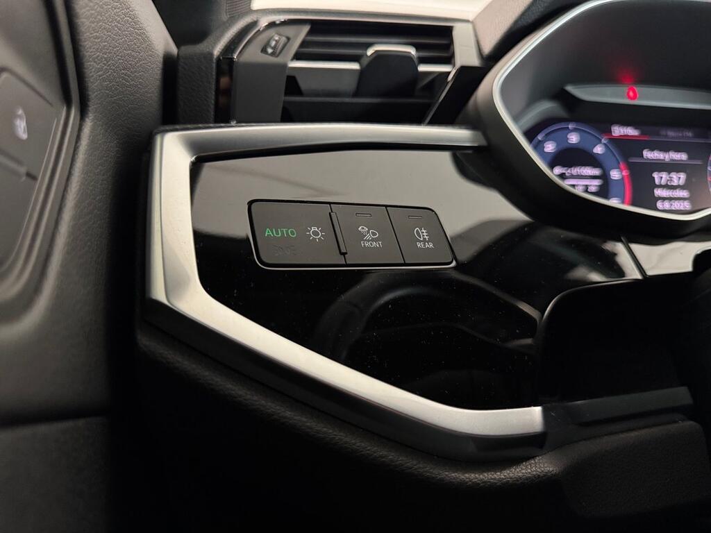 Audi Q3 Black line 35 TDI 110kW (150CV)  //  31.957 km