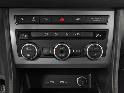 SEAT Ateca 1.5 TSI 110kW DSG FR Special Edition   //  15.909 km