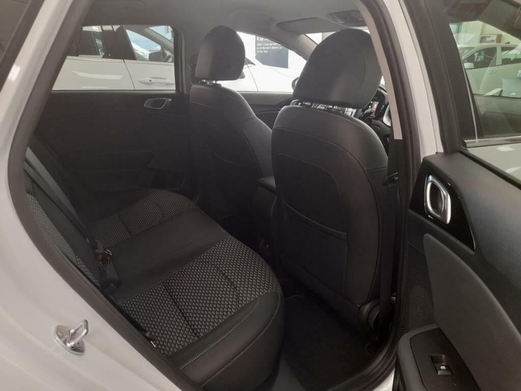 Kia Ceed 1.5 MHEV 103kW (140CV) Tech DCT  //  1 km