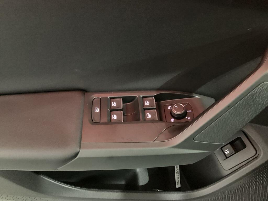SEAT Leon 1.0 eTSI 81kW DSG-7 S&S FR 25 Aniversario  // 47.046 km
