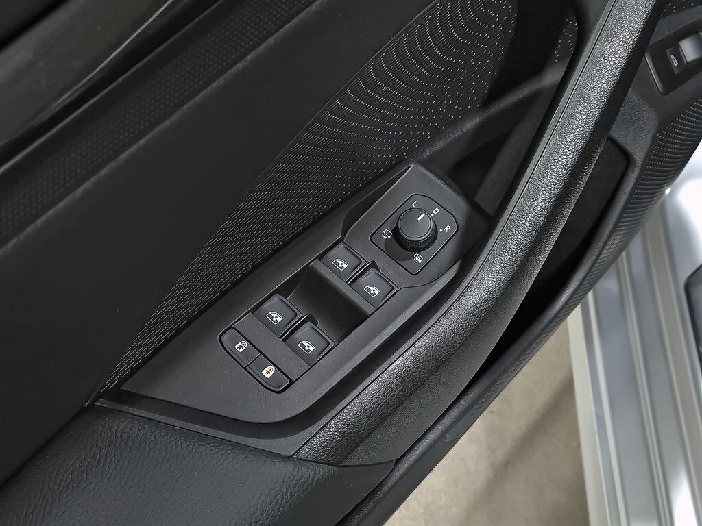 Skoda Octavia Combi 2.0 TDI 85kW (115CV) Design  //  23.704 km