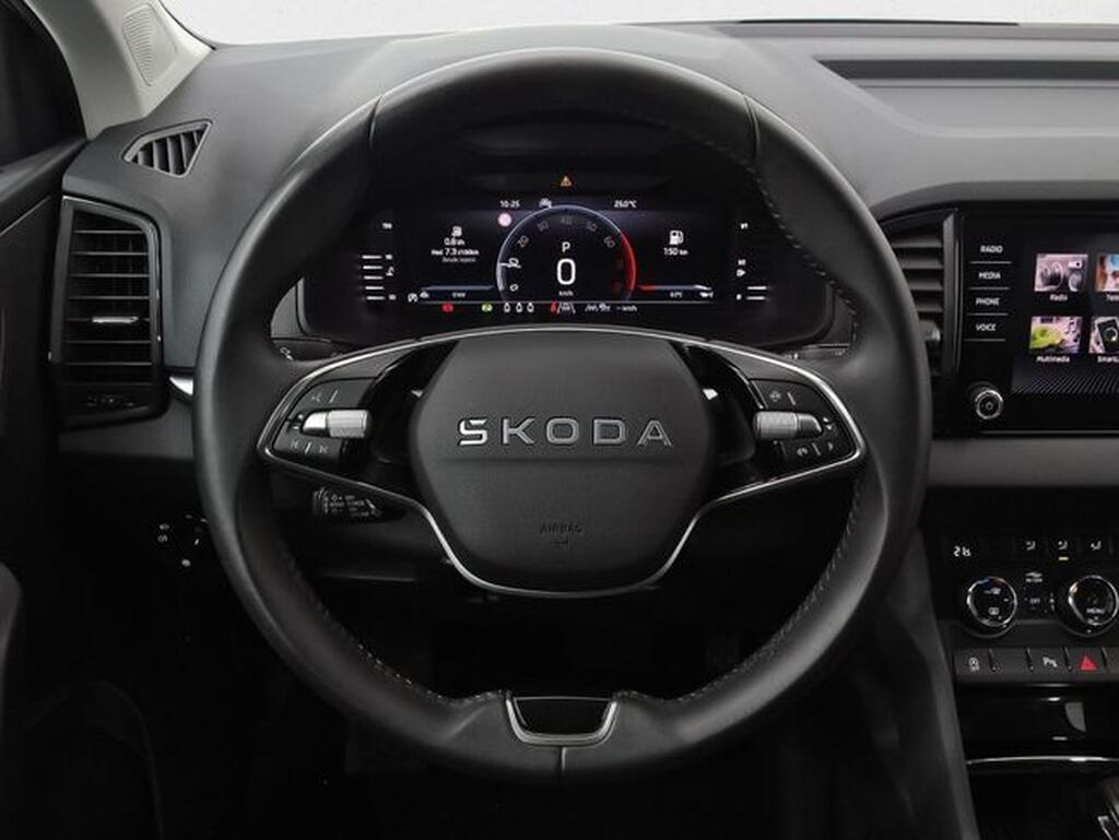 Skoda Karoq 1.5 TSI DSG Selection (150cv) // 28.000km - 2025