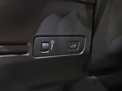 Volvo XC40 1.5 T3 R-Design (156cv) // 63.392km - 2019