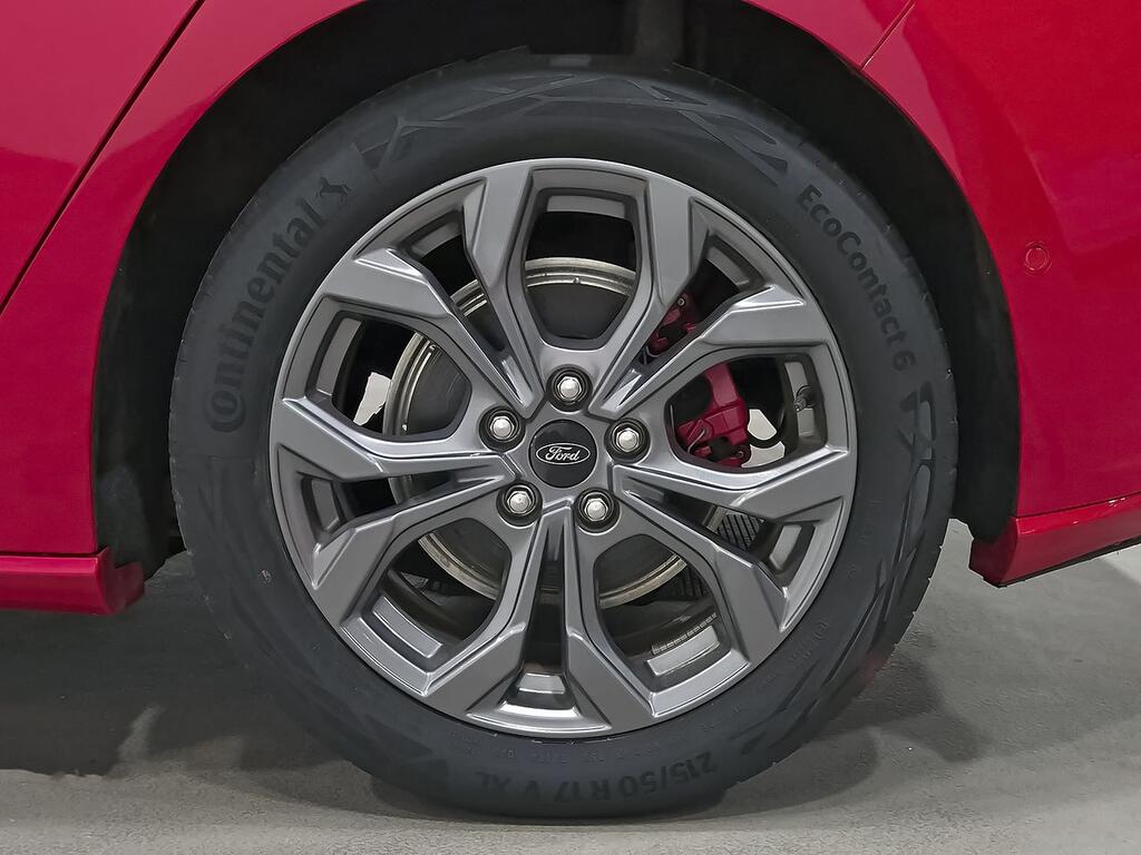 Ford Focus 1.0 Ecoboost MHEV 92kW ST-Line //  38.782 km