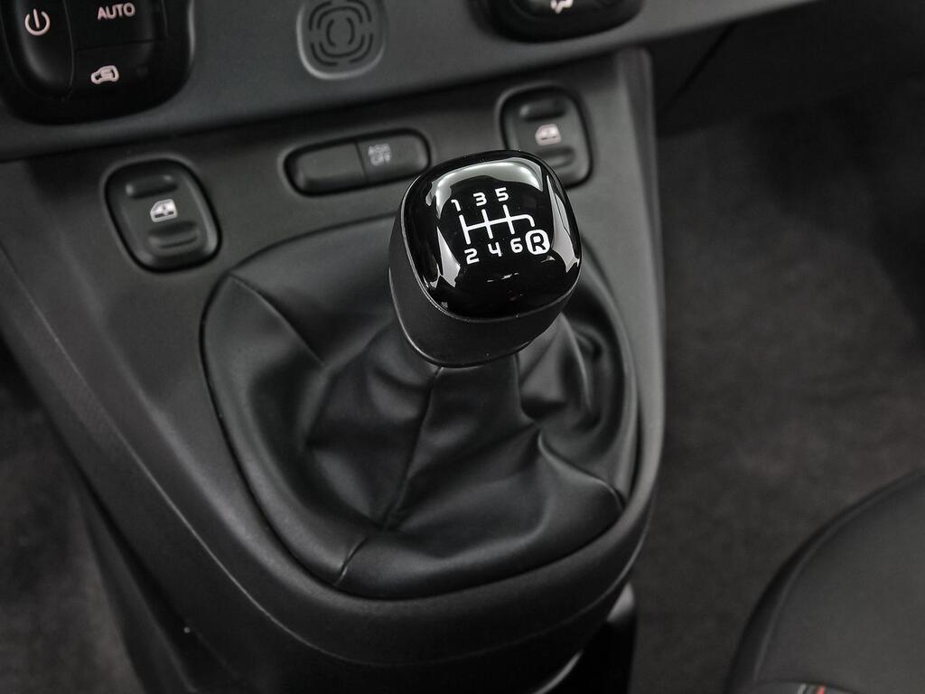 Fiat Panda Sport Hybrid 1.0 Gse 51kw (70CV)  //  64.465 km