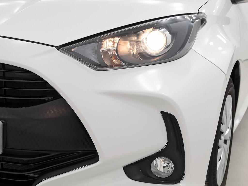 Toyota Yaris 1.0 70 Business // 48.670 km