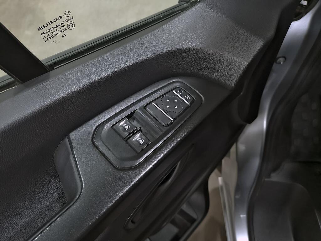 Nissan Primastar Combi 9 2.0dCi 81kW L2H1 1T Go  //  74.799 km
