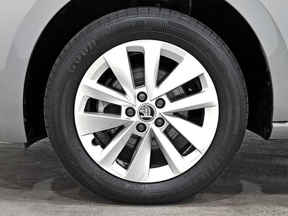 Skoda Scala 1.0 TSI 81KW (110 CV) DSG Ambitio //  15.330 km