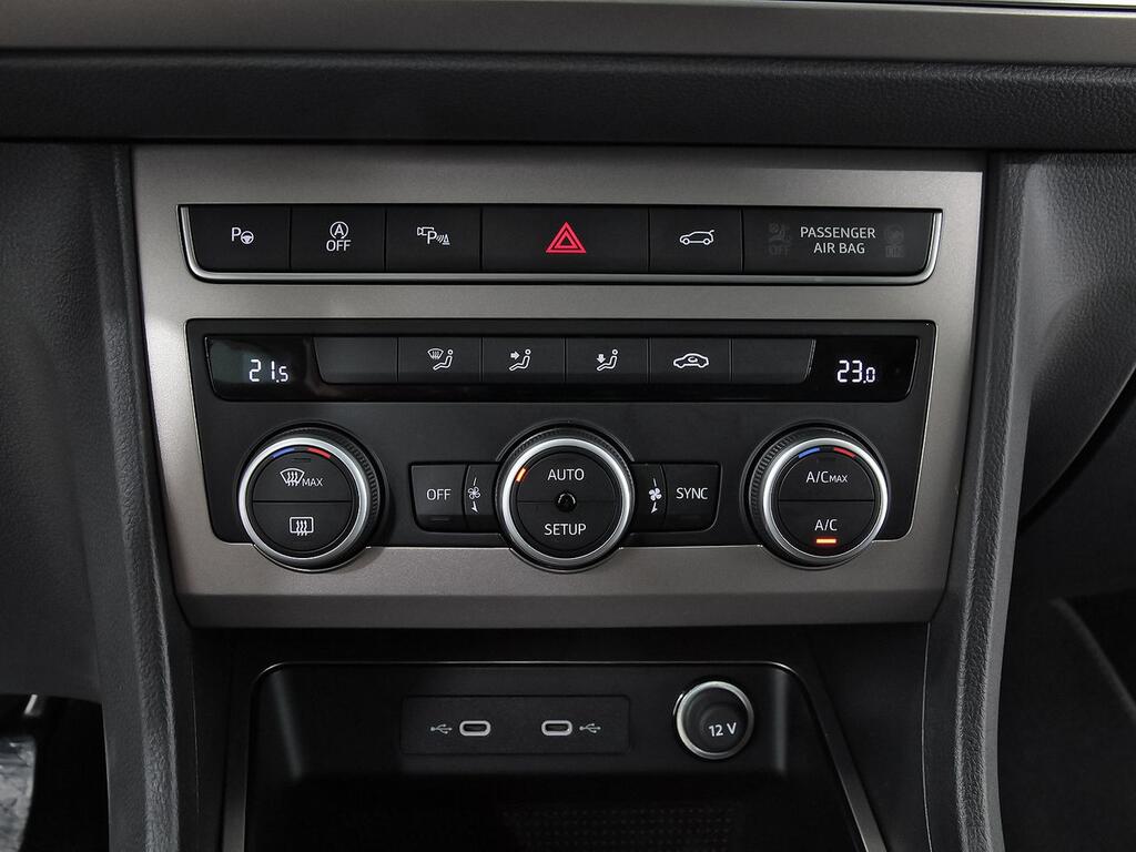 SEAT Ateca 2.0 TDI 110kW DSG S&S X-Perience XM  //  14.934 km