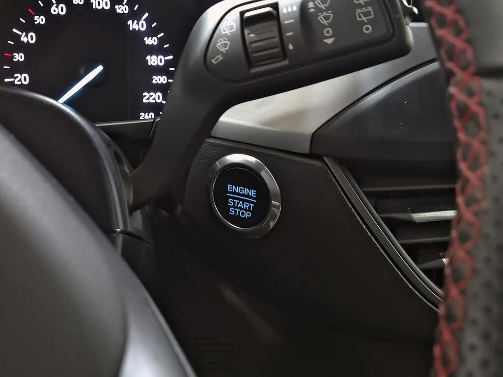 Ford Focus 1.0 Ecoboost MHEV 92kW ST-Line //  38.782 km