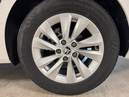 Skoda Octavia Combi 2.0 TDI 110kW(150CV) DSG Selection //  1 km