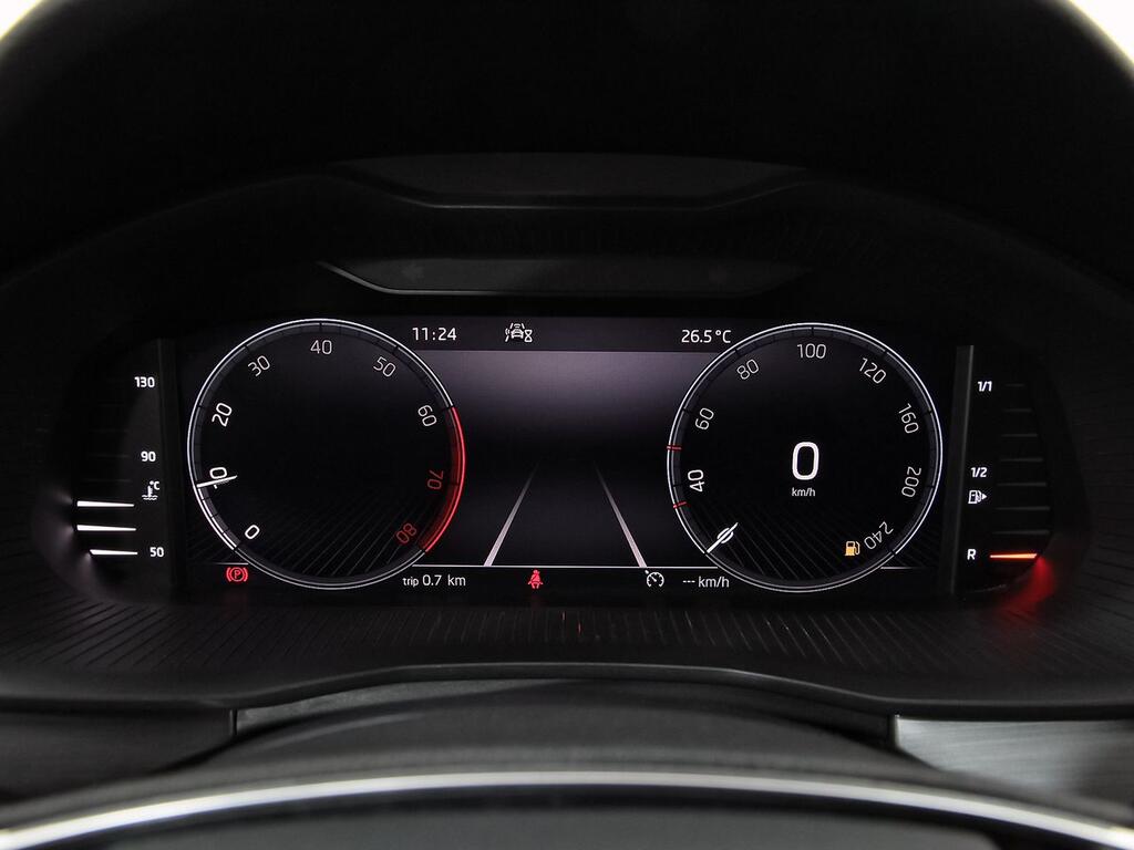Skoda Kamiq 1.0 TSI 81kW (110CV) SCOUT //  73.118 km