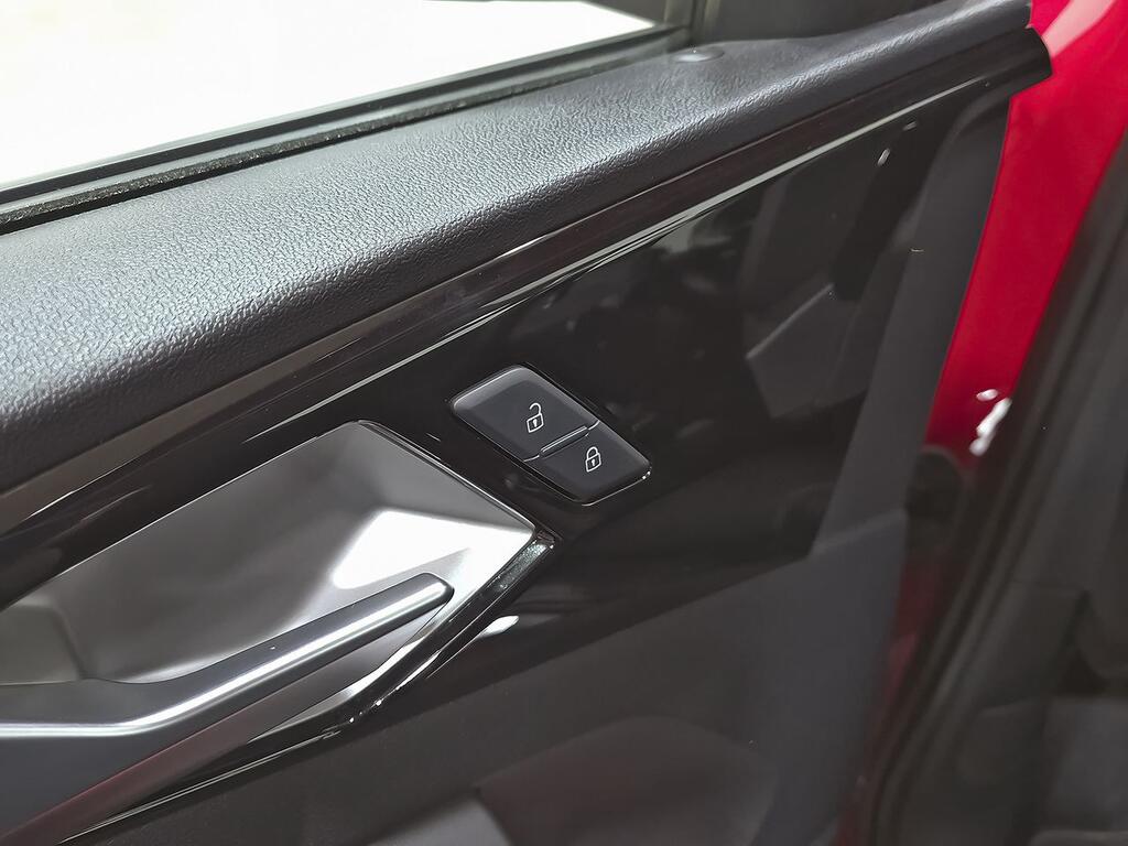 Audi A1 Sportback Black line 30 TFSI 85kW S tron  //  40.282 km