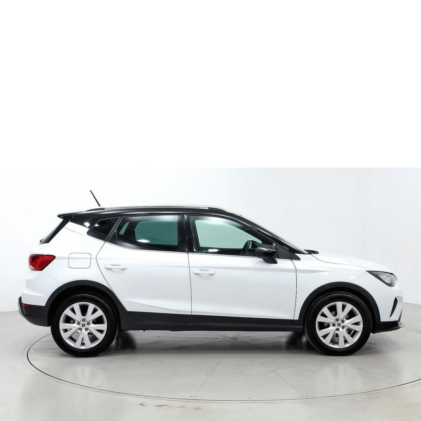 SEAT Arona 1.0 TSI 85kW (115CV) DSG Xperience  // 6.999 km