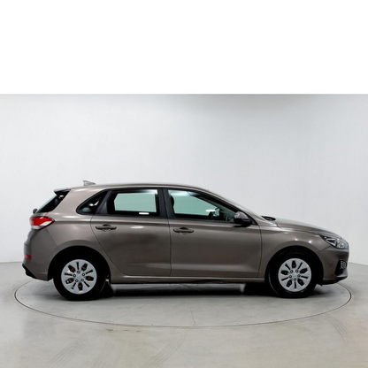 Hyundai i30 1.5 DPI Essence  // 48.966 km