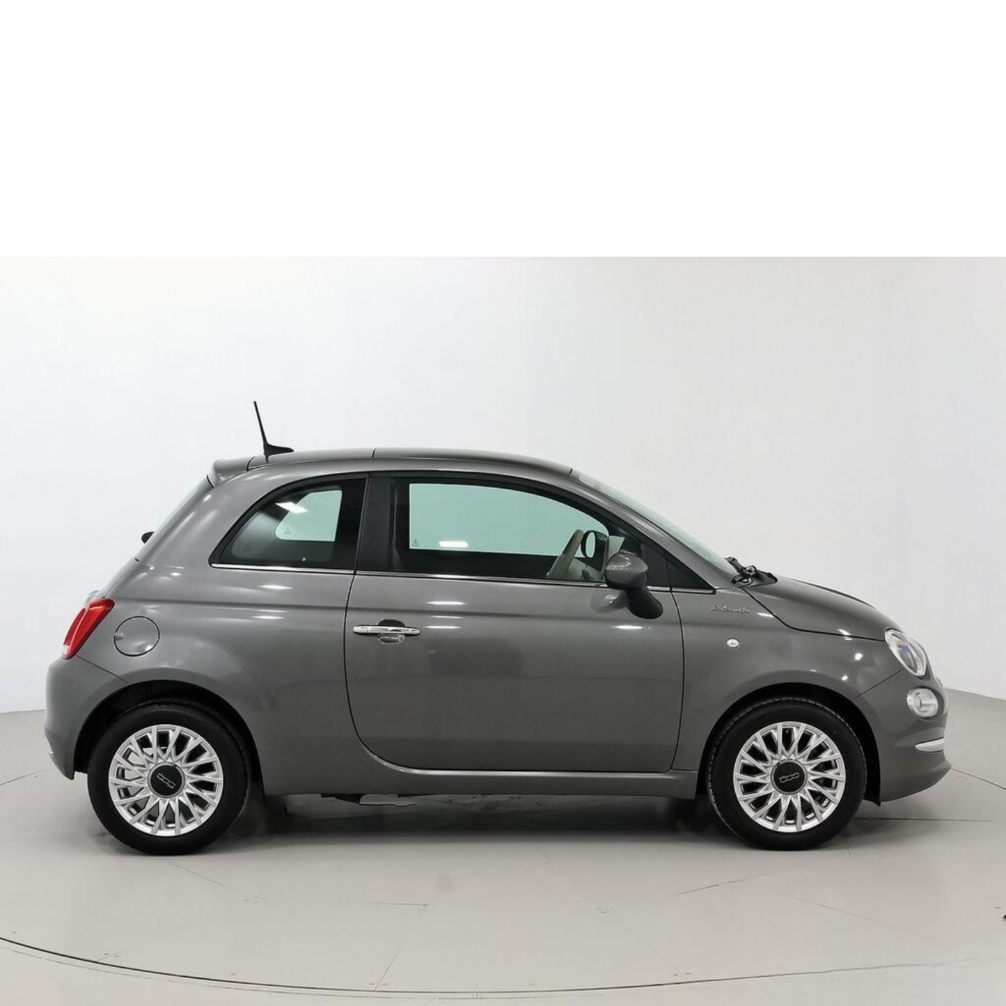 Fiat 500 Dolcevita 1.0 Hybrid 51KW (70 CV)  //  61.045 km