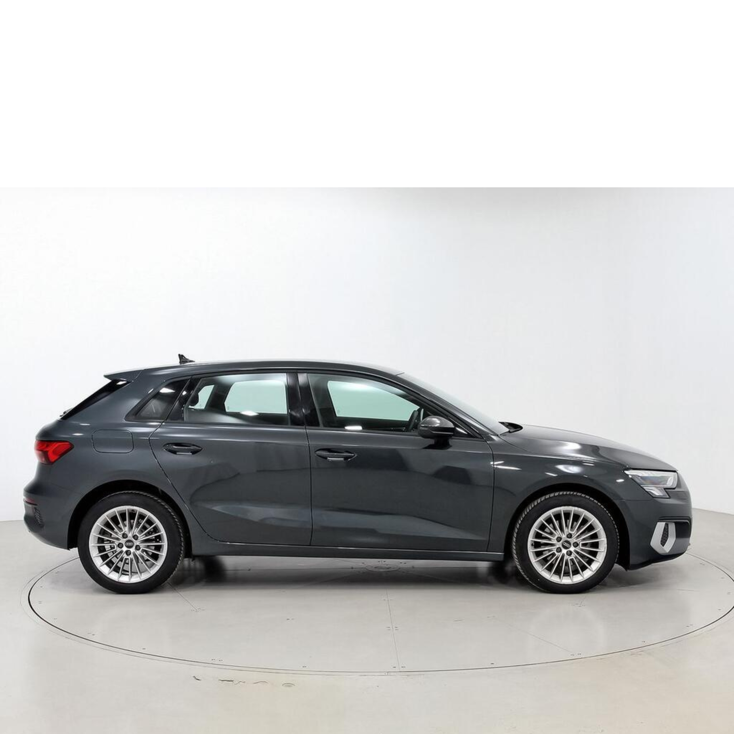 Audi A3 Sportback Advanced 30 TFSI 81kW S tronic  // 20.393 km