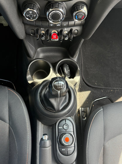 MINI  ONE 5P 149 kw (75CV) //  32.247 km