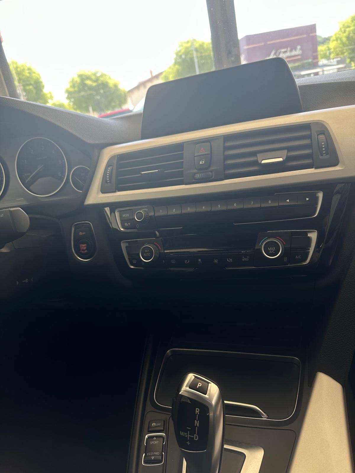 BMW SERIES 3 318d // 58.000 km