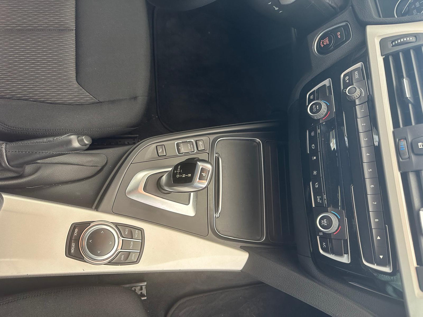 BMW SERIES 3 318d // 58.000 km