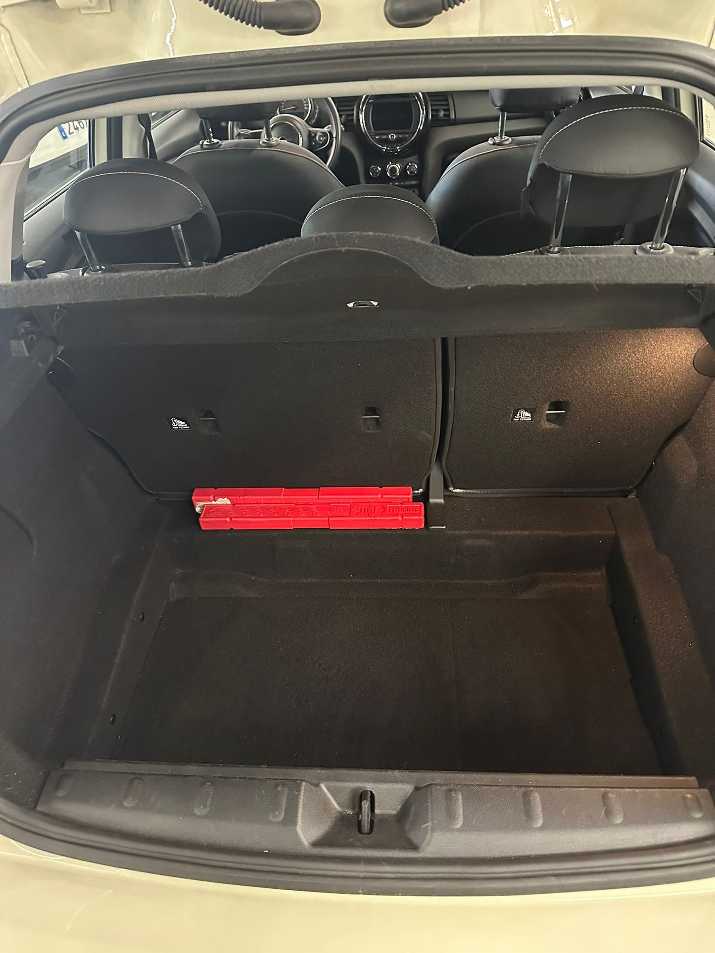 MINI ONE // 63.820 km