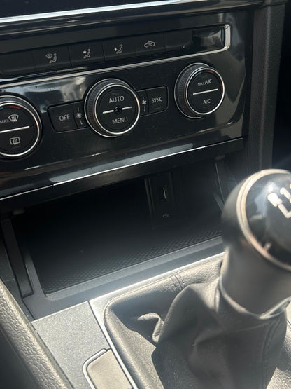 VOLKSWAGEN GOLF Last Edition 1.6 TDI 85kW (115CV)  //  89.588 km