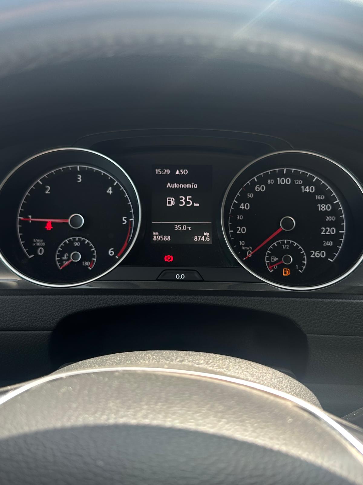 VOLKSWAGEN GOLF Last Edition 1.6 TDI 85kW (115CV)  //  89.588 km