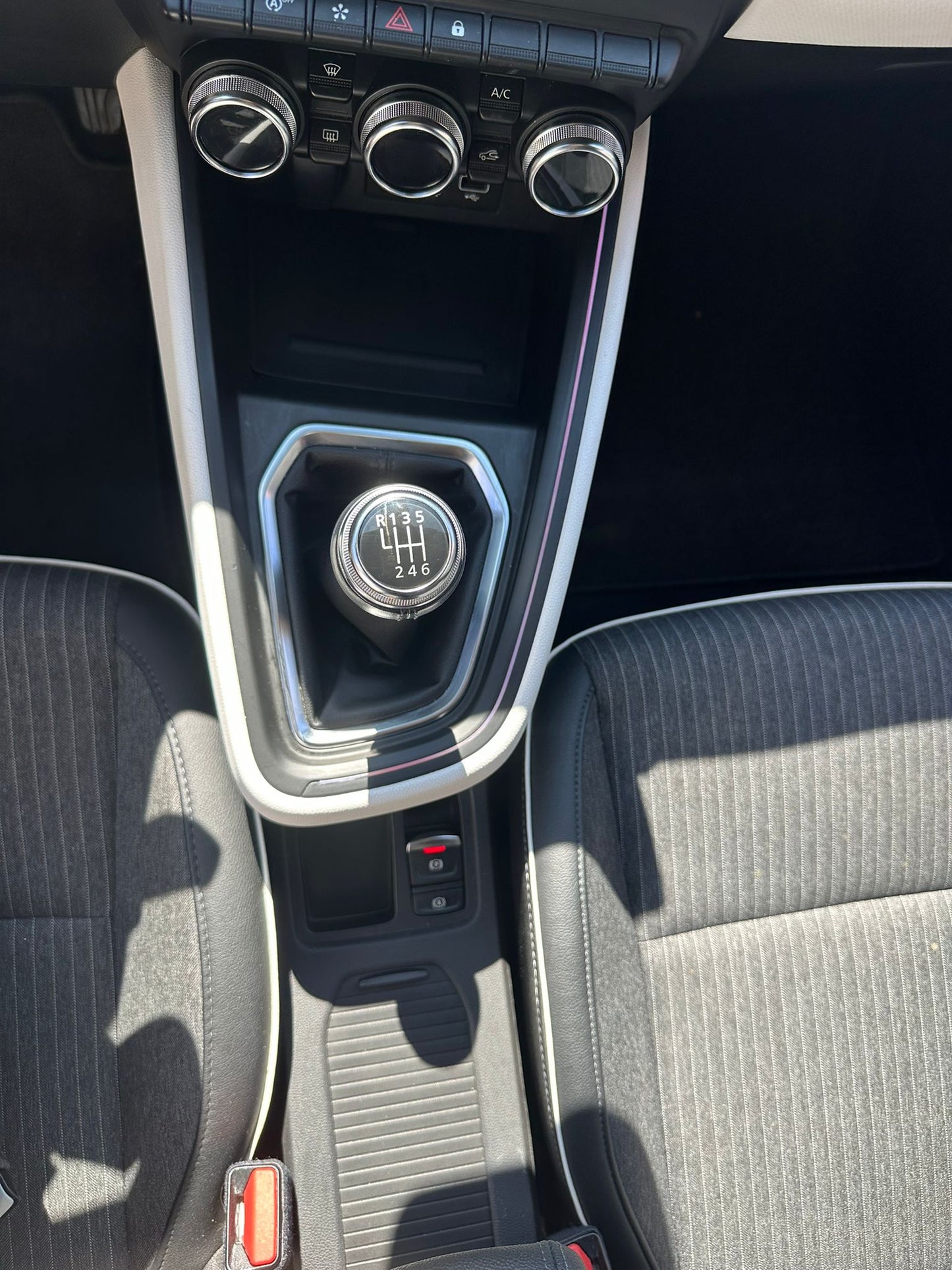Renault Clio TECHNO TCe 67 kW (91CV) //  58.059 km