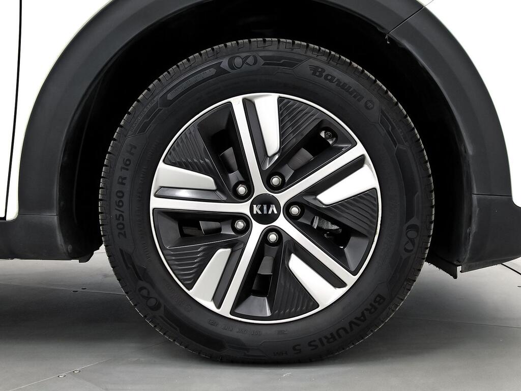 Kia Niro 1.6 GDi HEV 104kW (141CV) Drive  //  74.159 km