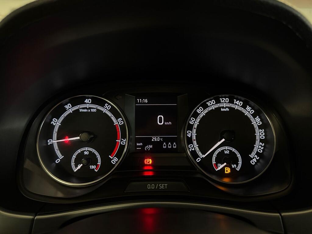Skoda Fabia 1.0 MPI 44KW (60cv) Urban  //  48.098 km