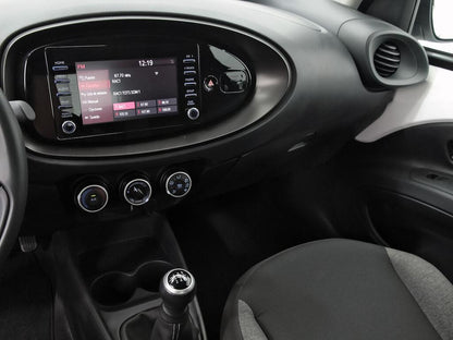 Toyota Aygo X Cross 1.0 VVT-I  Play  (72CV)  //  37.350 km