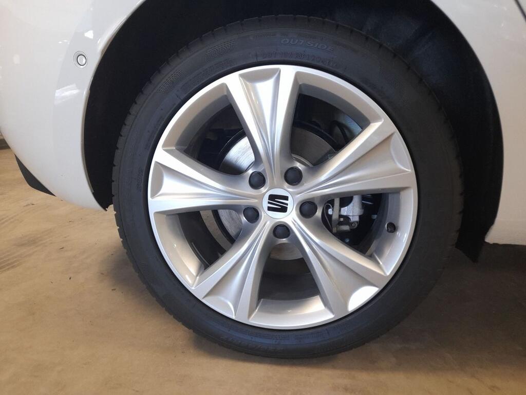 SEAT Leon 1.5 TSI e-Hybrid 150kW DSG-6 FR XM  //  2.950 km