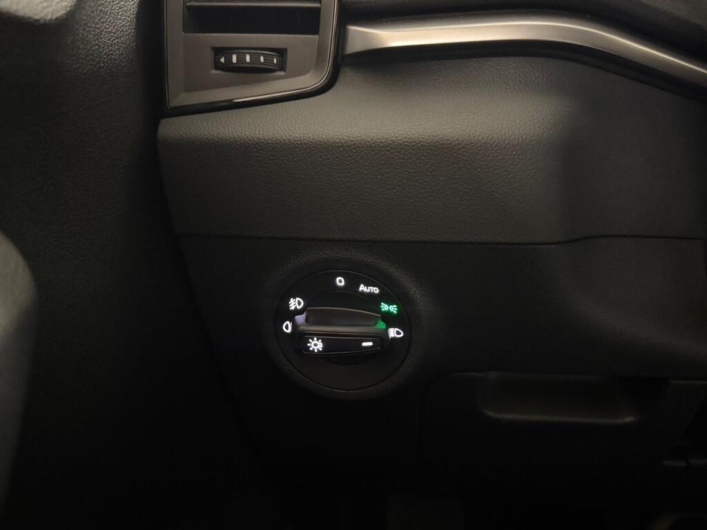 Skoda Karoq 1.5 TSI 110kW (150CV) DSG ACT Selection   //  18.855 km