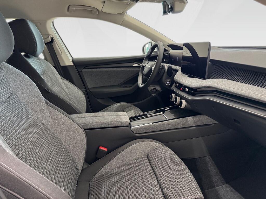 Skoda Superb Combi 1.5 TSI iV P-HEV DSG Selection  //  1 km