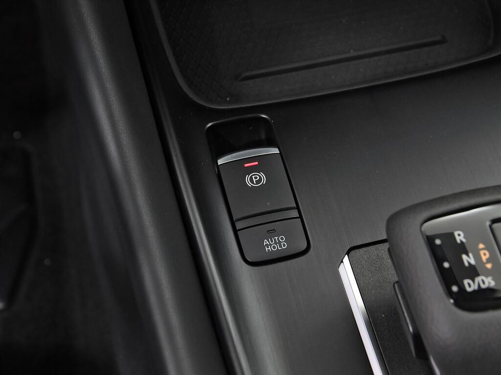 Nissan Qashqai DIG-T 116kW Xtronic N-Connecta  //  41.000 km