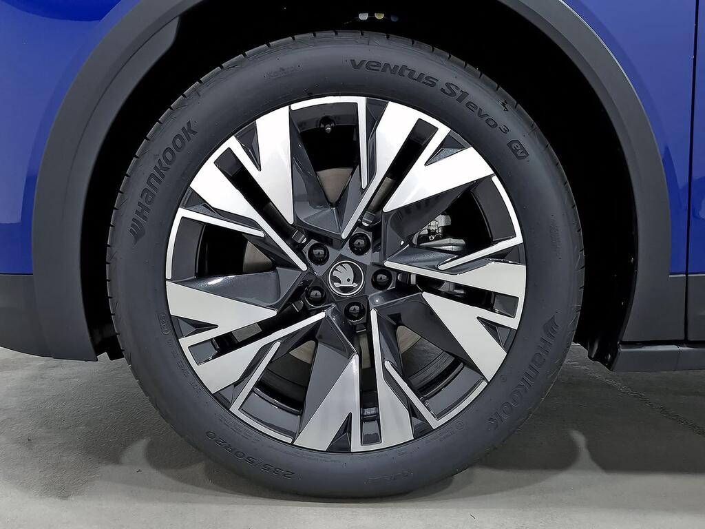 Skoda Elroq 150 kW (204 CV) 63 kWh Sportline  //  1km