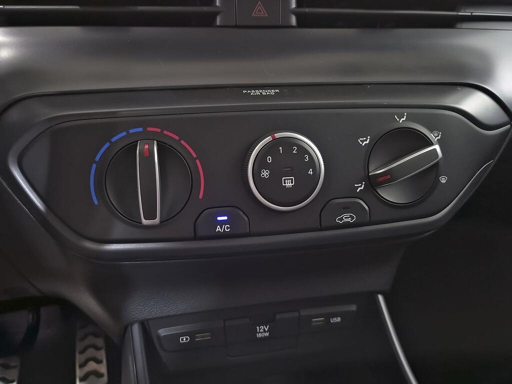 Hyundai Bayon 1.0 TGDI 74kW (100CV) 48V Maxx  //  25.110 km