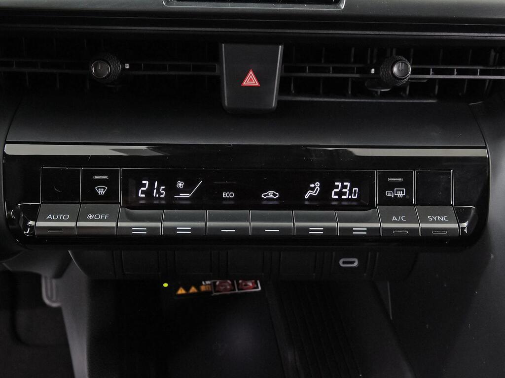 Toyota C-HR 1.8 140H Advance  //  48.965 km
