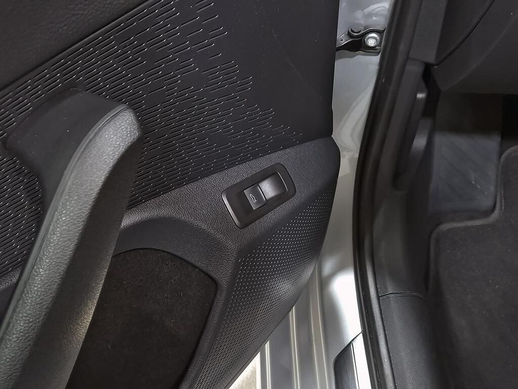 Skoda Octavia Combi 2.0 TDI 85kW (115CV) Design  //  23.704 km