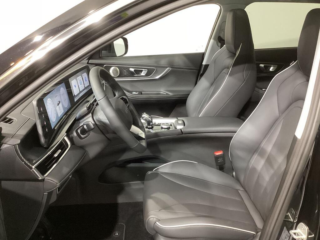 Ebro S700 1.5 TGDI PHEV Luxury E-CVT  //  1 km