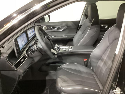 Ebro S700 1.5 TGDI PHEV Luxury E-CVT  //  1 km